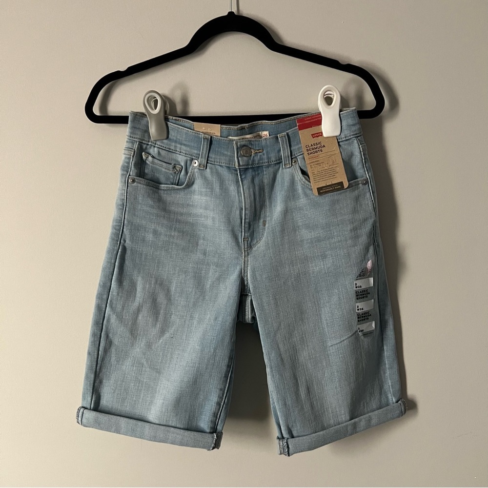 Levi’s Classic Bermuda Shorts in Slate Away - Picture 6 of 10